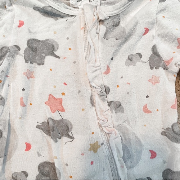 Angel Dear Baby Girl Elephant Print Footie with matching bow 0-3MO - Picture 2 of 5